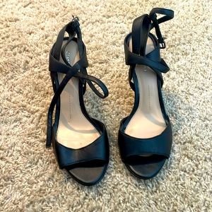 Black Gianni Bini heels